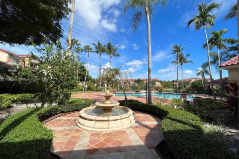 Condo in Miramar, Florida, 1 bedroom  № 1846314 - photo 16