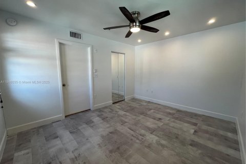 Condo in Miramar, Florida, 1 bedroom  № 1846314 - photo 8