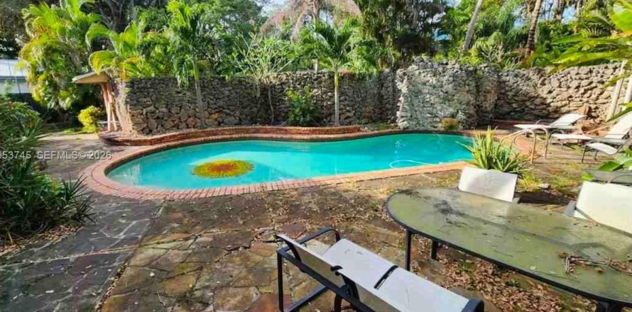 Casa en Miami, Florida 3 dormitorios, 177.07 m2 № 2008031