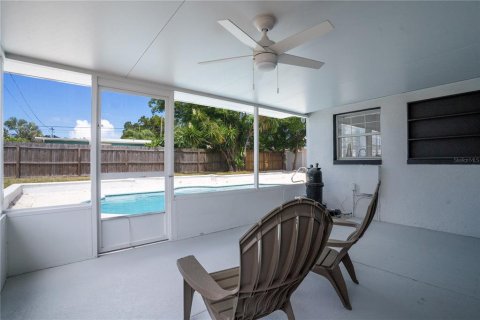 House in Largo, Florida 2 bedrooms, 95.69 sq.m. № 1754736 - photo 27