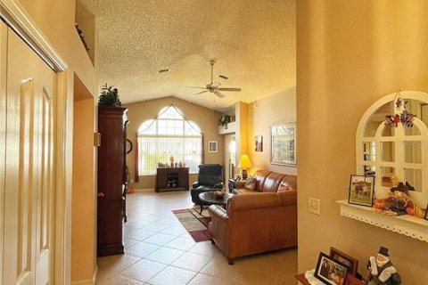 House in The Villages, Florida 3 bedrooms, 152.36 sq.m. № 2403119 - photo 20