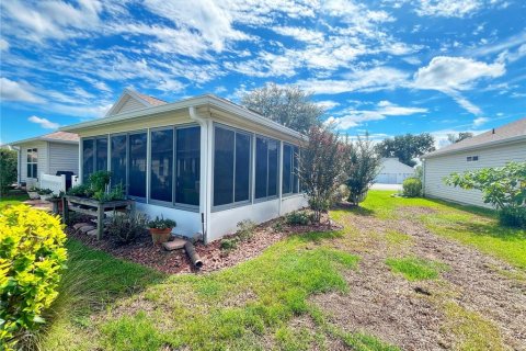 House in The Villages, Florida 3 bedrooms, 152.36 sq.m. № 2403119 - photo 16