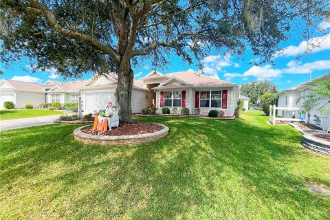 House in The Villages, Florida 3 bedrooms, 152.36 sq.m. № 2403119 - photo 9