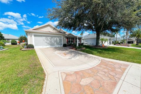 House in The Villages, Florida 3 bedrooms, 152.36 sq.m. № 2403119 - photo 5