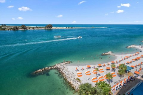 Condo in Clearwater, Florida, 1 bedroom  № 1743595 - photo 15