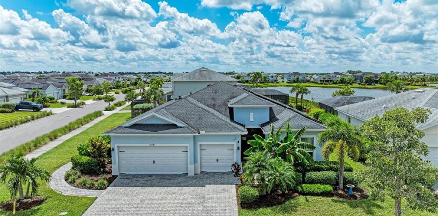 Casa en Punta Gorda, Florida 3 dormitorios, 227.42 m2 № 1882797