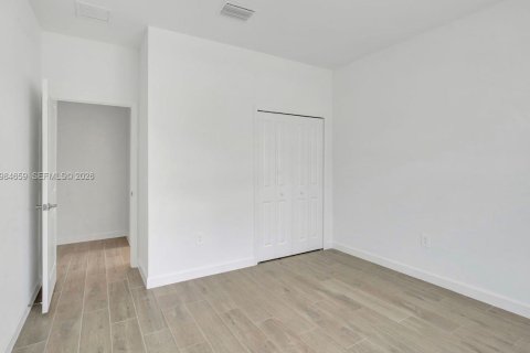 House in Fort Myers, Florida 3 bedrooms № 2045818 - photo 24