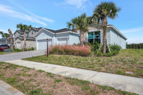 House in Fort Myers, Florida 3 bedrooms № 2045818 - photo 2