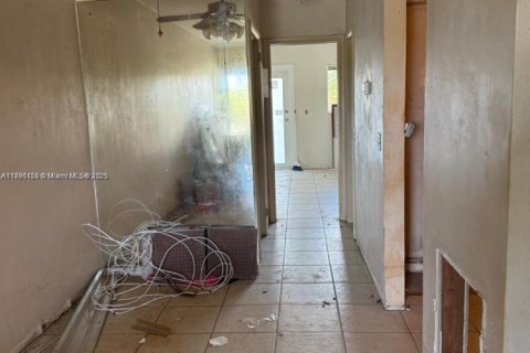 Condo in Hallandale Beach, Florida, 1 bedroom  № 1950393 - photo 12