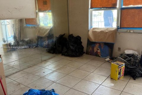 Condo in Hallandale Beach, Florida, 1 bedroom  № 1950393 - photo 3