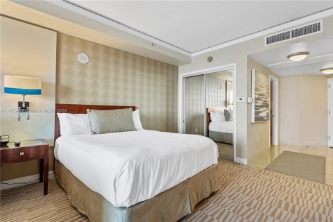 Condominio en venta en Sunny Isles Beach, Florida, 51.19 m2 № 1281836 - foto 20