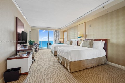 Condominio en venta en Sunny Isles Beach, Florida, 51.19 m2 № 1281836 - foto 17