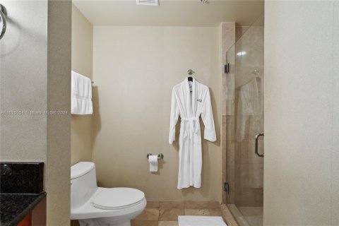 Condominio en venta en Sunny Isles Beach, Florida, 51.19 m2 № 1281836 - foto 13