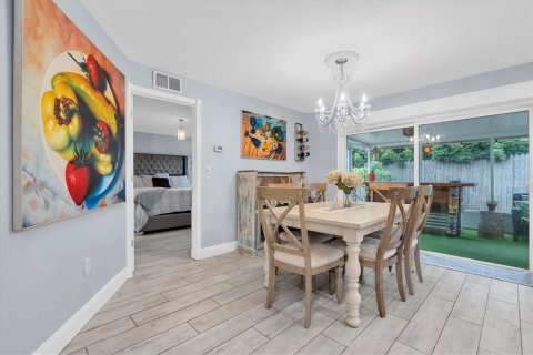 Casa en venta en Saint Petersburg, Florida, 4 dormitorios, 122.91 m2 № 1910117 - foto 10