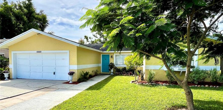 Casa en Saint Petersburg, Florida 4 dormitorios, 122.91 m2 № 1910117