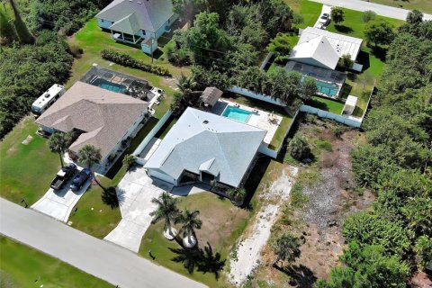 Villa ou maison à vendre à Port Charlotte, Floride: 3 chambres, 168.62 m2 № 2399156 - photo 5