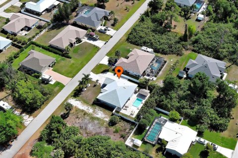 Villa ou maison à vendre à Port Charlotte, Floride: 3 chambres, 168.62 m2 № 2399156 - photo 6