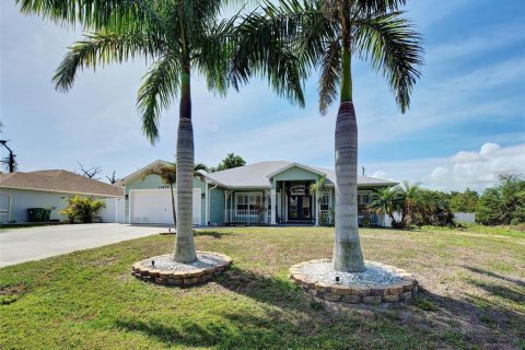 Villa ou maison à Port Charlotte, Floride 3 chambres, 168.62 m2 № 2399156
