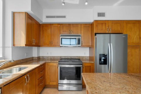 Купить кондоминиум в Халландейл-Бич, Флорида 2 спальни, 125.79м2, № 1682533 - фото 21