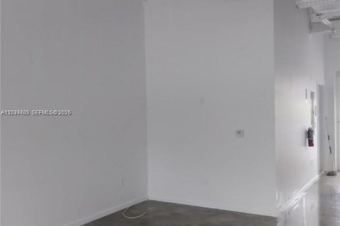 Commercial property in Miramar, Florida № 2086408 - photo 10