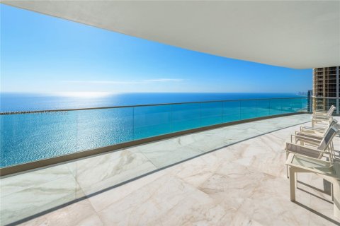 Condominio en venta en Sunny Isles Beach, Florida, 7 dormitorios, 928.37 m2 № 1970025 - foto 8