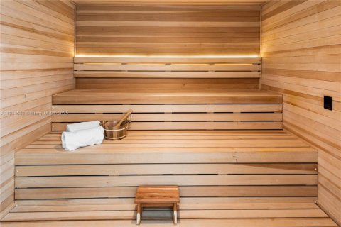 Condominio en venta en Sunny Isles Beach, Florida, 7 dormitorios, 928.37 m2 № 1970025 - foto 19