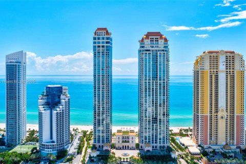 Condominio en venta en Sunny Isles Beach, Florida, 7 dormitorios, 928.37 m2 № 1970025 - foto 2