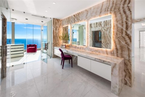 Condominio en venta en Sunny Isles Beach, Florida, 7 dormitorios, 928.37 m2 № 1970025 - foto 18