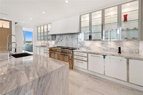 Condominio en venta en Sunny Isles Beach, Florida, 7 dormitorios, 928.37 m2 № 1970025 - foto 14