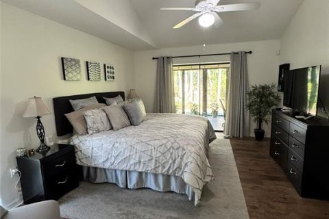 House in Sarasota, Florida 3 bedrooms, 149.94 sq.m. № 2122153 - photo 9