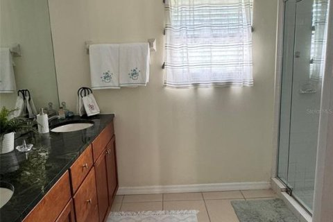 House in Sarasota, Florida 3 bedrooms, 149.94 sq.m. № 2122153 - photo 10