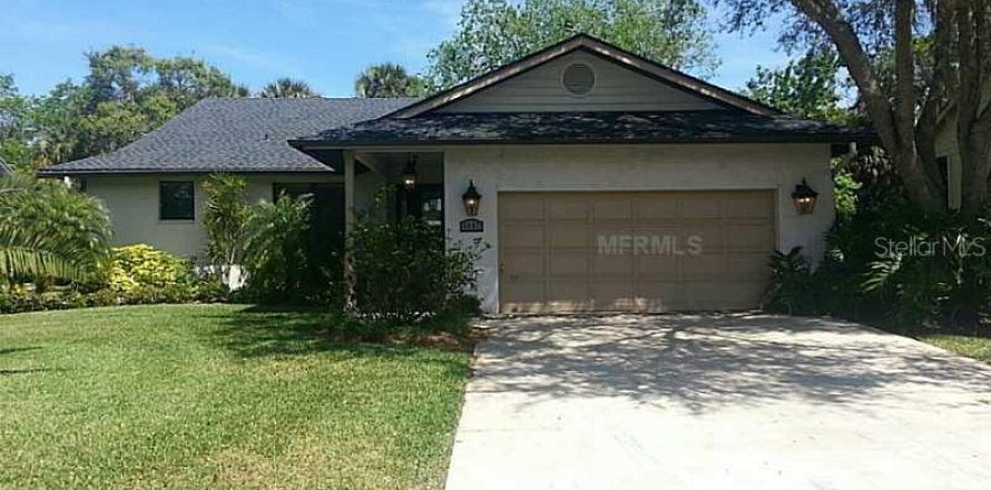 House in Sarasota, Florida 3 bedrooms, 149.94 sq.m. № 2122153