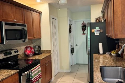 House in Sarasota, Florida 3 bedrooms, 149.94 sq.m. № 2122153 - photo 15