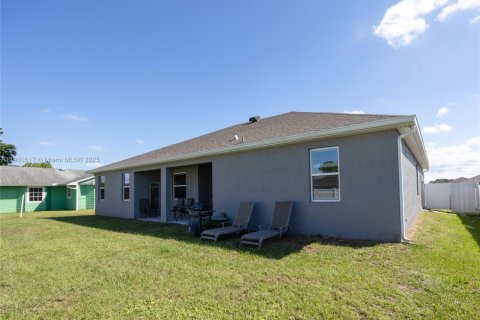 House in Port St. Lucie, Florida 3 bedrooms, 217.11 sq.m. № 1954018 - photo 8