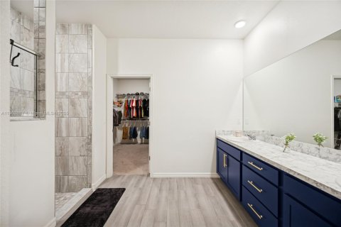 House in Port St. Lucie, Florida 3 bedrooms, 217.11 sq.m. № 1954018 - photo 26