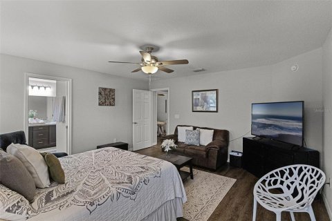 House in Haines City, Florida 4 bedrooms, 157.75 sq.m. № 1845032 - photo 18