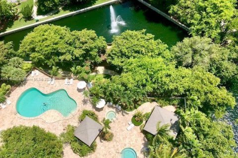 Condominio en alquiler en Miami, Florida, 2 dormitorios, 121.89 m2 № 1781792 - foto 26
