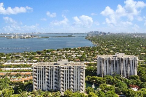 Condominio en alquiler en Miami, Florida, 2 dormitorios, 121.89 m2 № 1781792 - foto 29