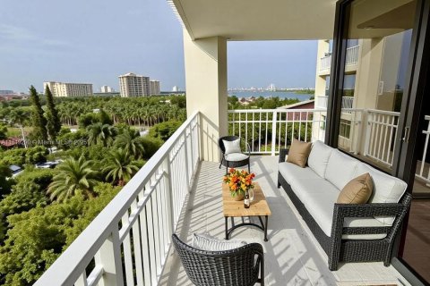 Condominio en alquiler en Miami, Florida, 2 dormitorios, 121.89 m2 № 1781792 - foto 8