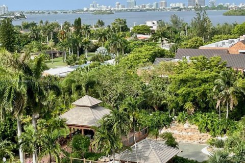 Condominio en alquiler en Miami, Florida, 2 dormitorios, 121.89 m2 № 1781792 - foto 3