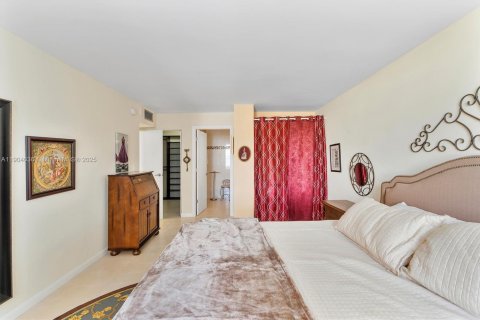 Condominio en venta en Sunny Isles Beach, Florida, 2 dormitorios, 138.24 m2 № 1955318 - foto 22