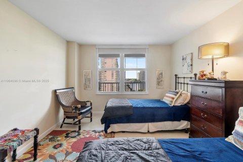 Condominio en venta en Sunny Isles Beach, Florida, 2 dormitorios, 138.24 m2 № 1955318 - foto 28