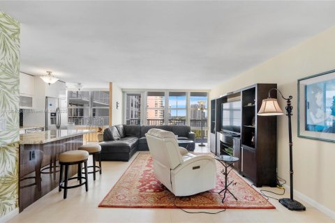 Condominio en venta en Sunny Isles Beach, Florida, 2 dormitorios, 138.24 m2 № 1955318 - foto 7