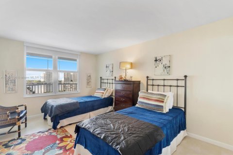 Condominio en venta en Sunny Isles Beach, Florida, 2 dormitorios, 138.24 m2 № 1955318 - foto 26