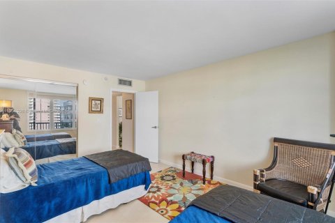 Condominio en venta en Sunny Isles Beach, Florida, 2 dormitorios, 138.24 m2 № 1955318 - foto 30
