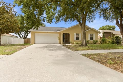 House in Brandon, Florida 3 bedrooms, 104.33 sq.m. № 2239437 - photo 10