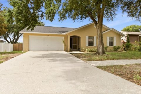House in Brandon, Florida 3 bedrooms, 104.33 sq.m. № 2239437 - photo 11