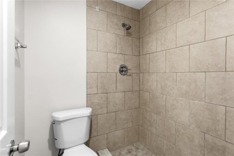 House in Brandon, Florida 3 bedrooms, 104.33 sq.m. № 2239437 - photo 24