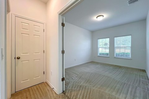 House in Oakland, Florida 4 bedrooms, 265.14 sq.m. № 2329210 - photo 19