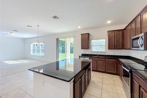 House in Oakland, Florida 4 bedrooms, 265.14 sq.m. № 2329210 - photo 17